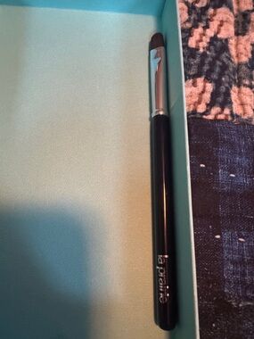 La Prairie Black Eye Shader Brush with Silver Ferrule